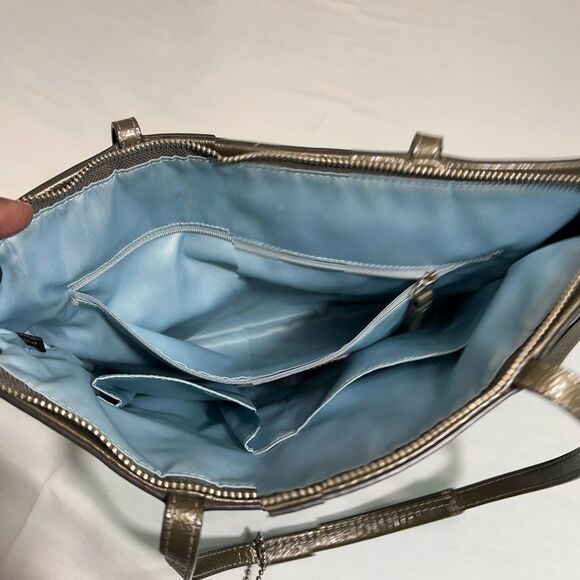 Coach Green Patent Leather Shoulder Bag - Picture 8 of 14